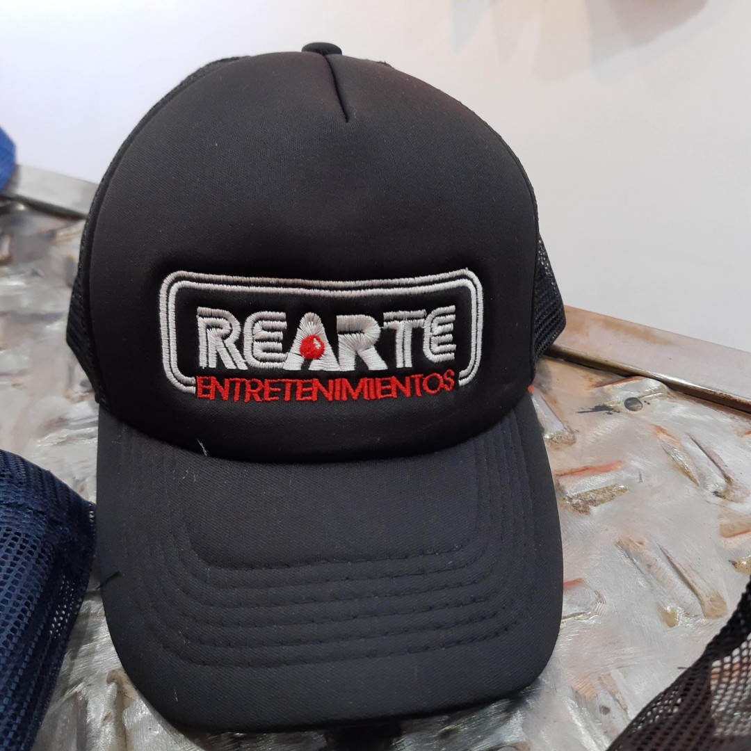 gorra-trucker-con-logo-a-cotizar-169