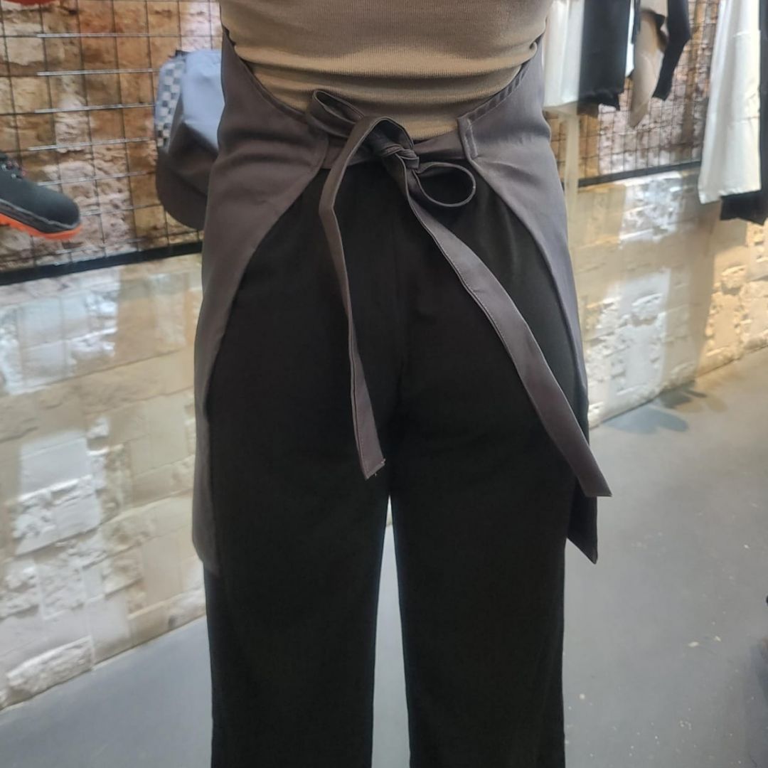 delantal-gabardina-gris-topo-195