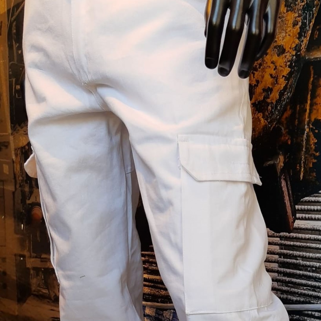 pantalon-cargo-blanco-con-refuerzo-6-onzas